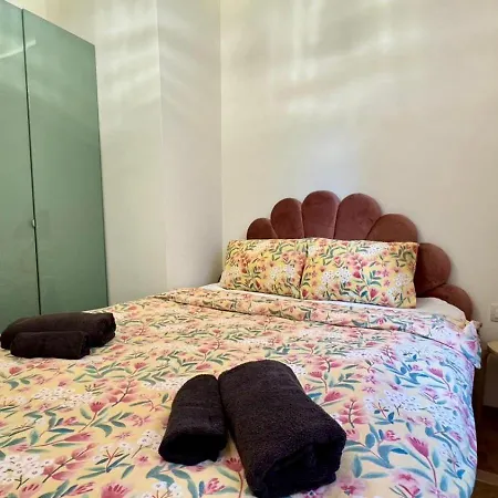 2 Bedrooms On Vitosha Boulevard Sofía