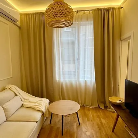 Апартаменты 2 Bedrooms On Vitosha Boulevard *