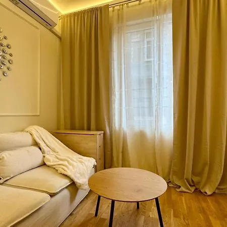 2 Bedrooms On Vitosha Boulevard Daire Sofya