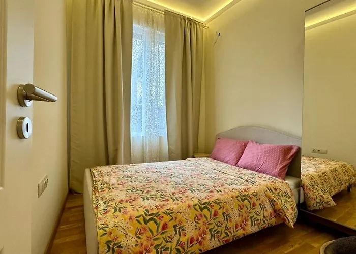 2 Bedrooms On Vitosha Boulevard * ソフィア