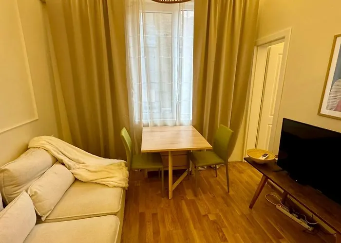2 Bedrooms On Vitosha Boulevard アパート ソフィア